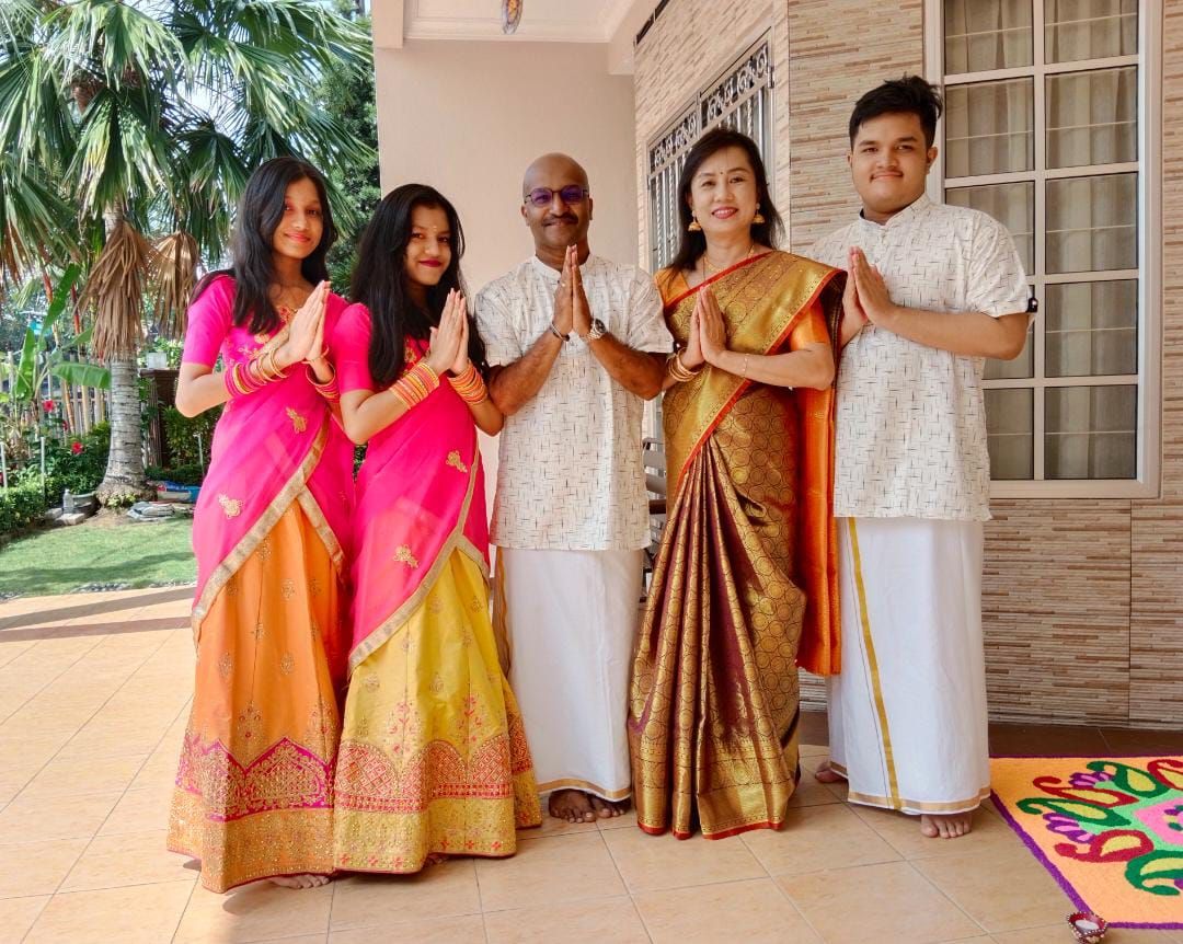屠妖节特稿：华妇走入印裔家 演绎文化交融之美