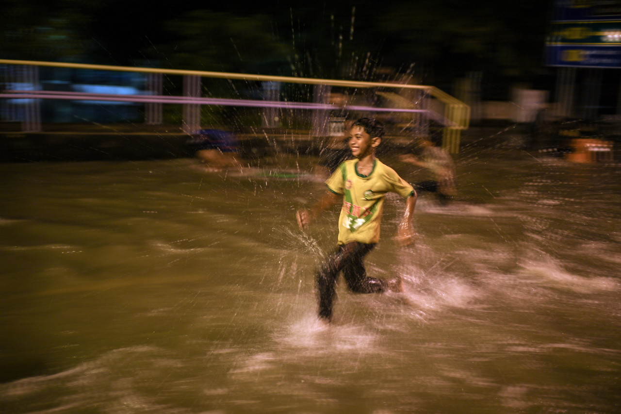 Boleh ragut nyawa, jangan jadikan air pasang besar bagai pesta