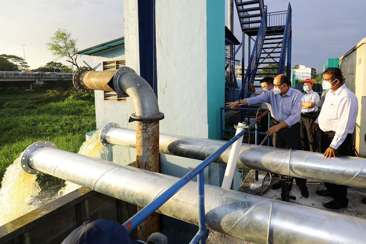 ஸ்ரீ மூடா வட்டாரத்தில் வெள்ளத்தை தடுக்க தற்காலிக நீர் அழுத்த பம்ப் நிலையம்