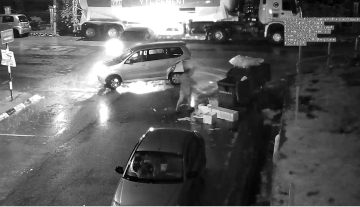 路边垃圾桶也偷！  士拉央市会报警处理