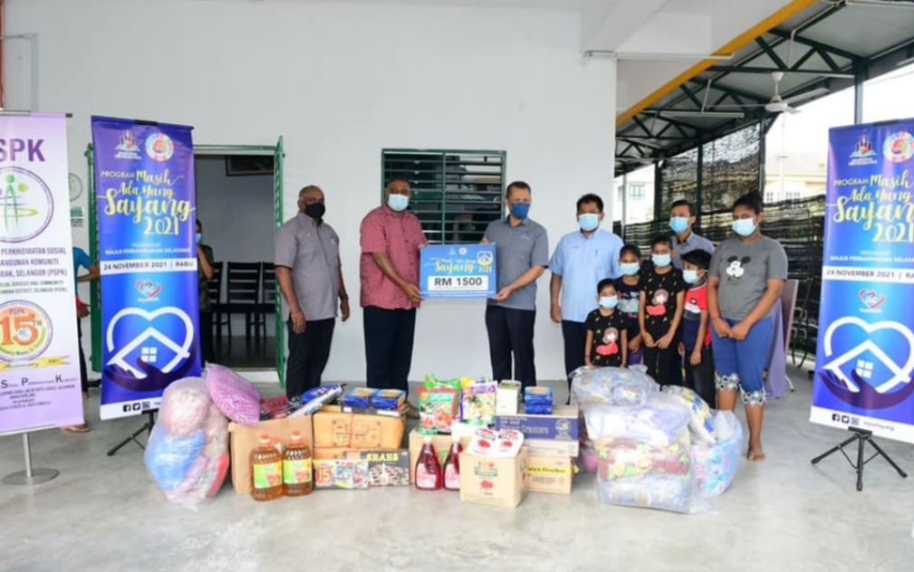 士拉央市会捐助10弱势团体