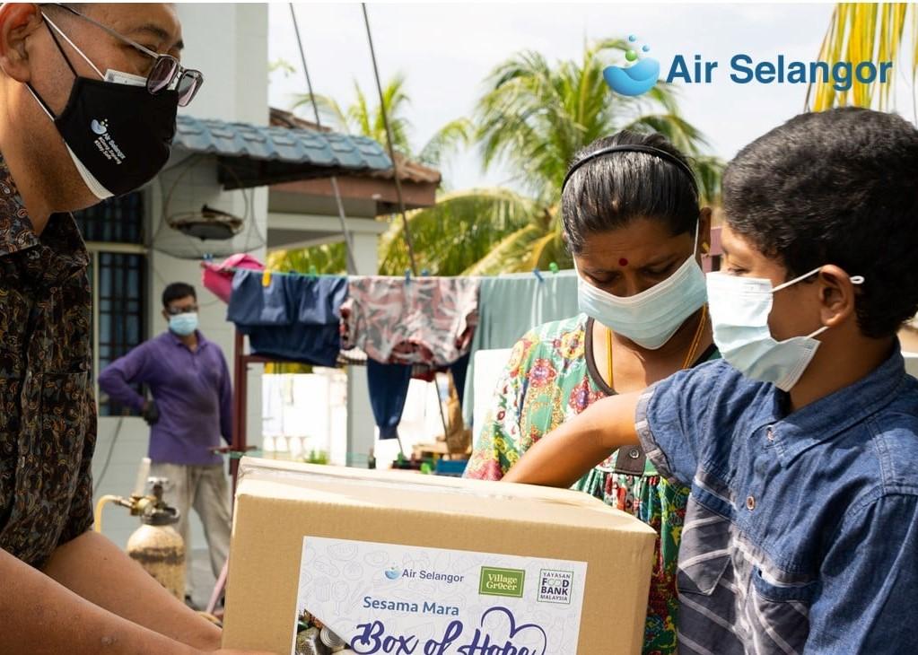 Air Selangor hulur bantuan makanan kepada 200 keluarga India