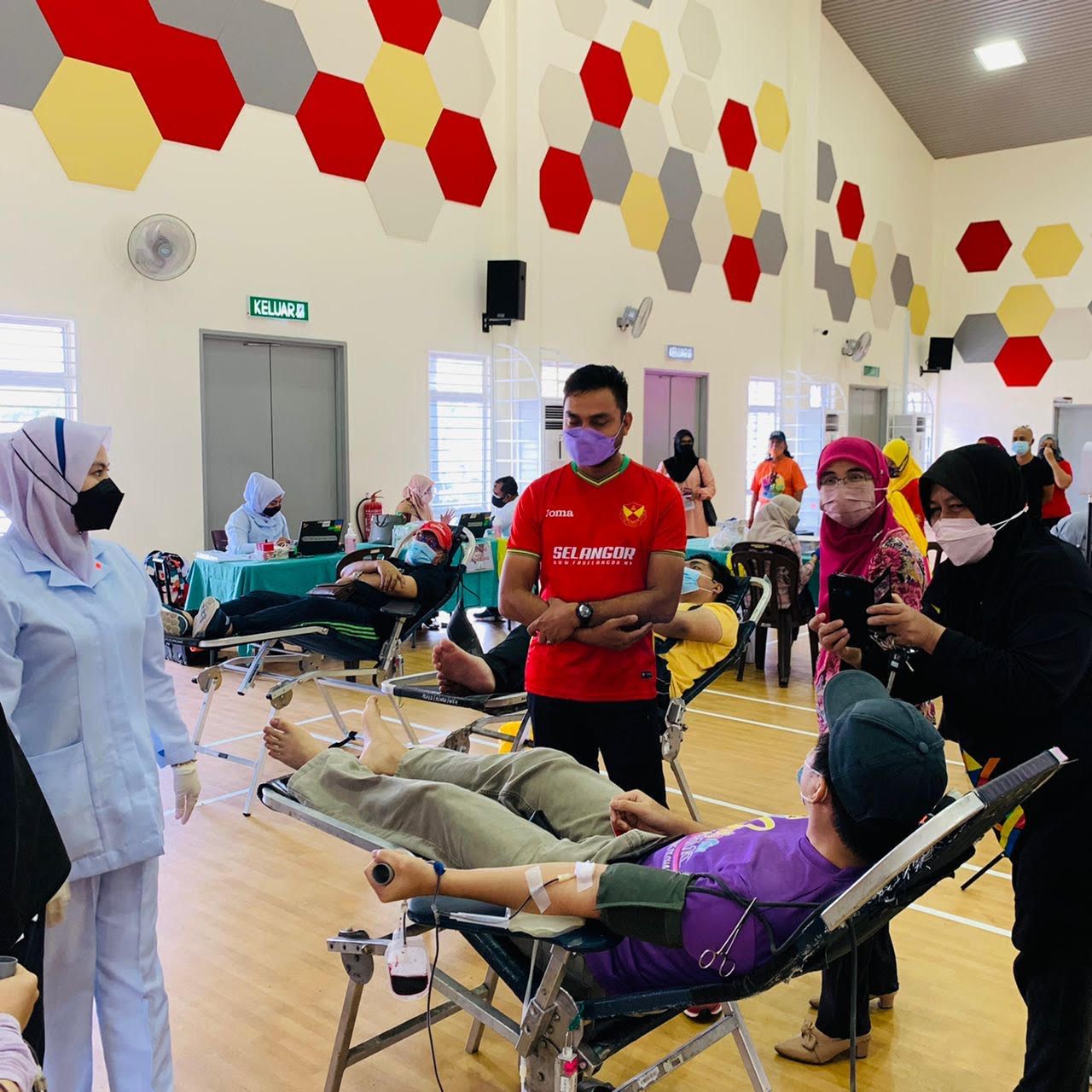 雪州志工队士毛月办健康日 百人捐血获86包血浆