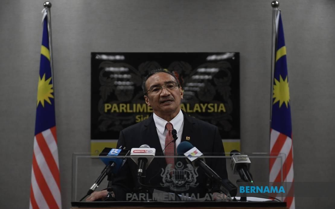 Covid-19 Omicron: Transition to endemic phase temporarily paused — Hishammuddin