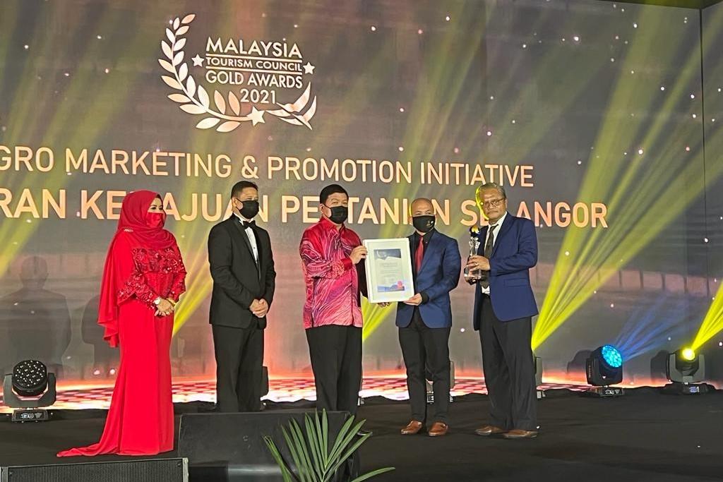 PKPS rangkul dua anugerah emas pelancongan, warga kerja diharap terus cemerlang