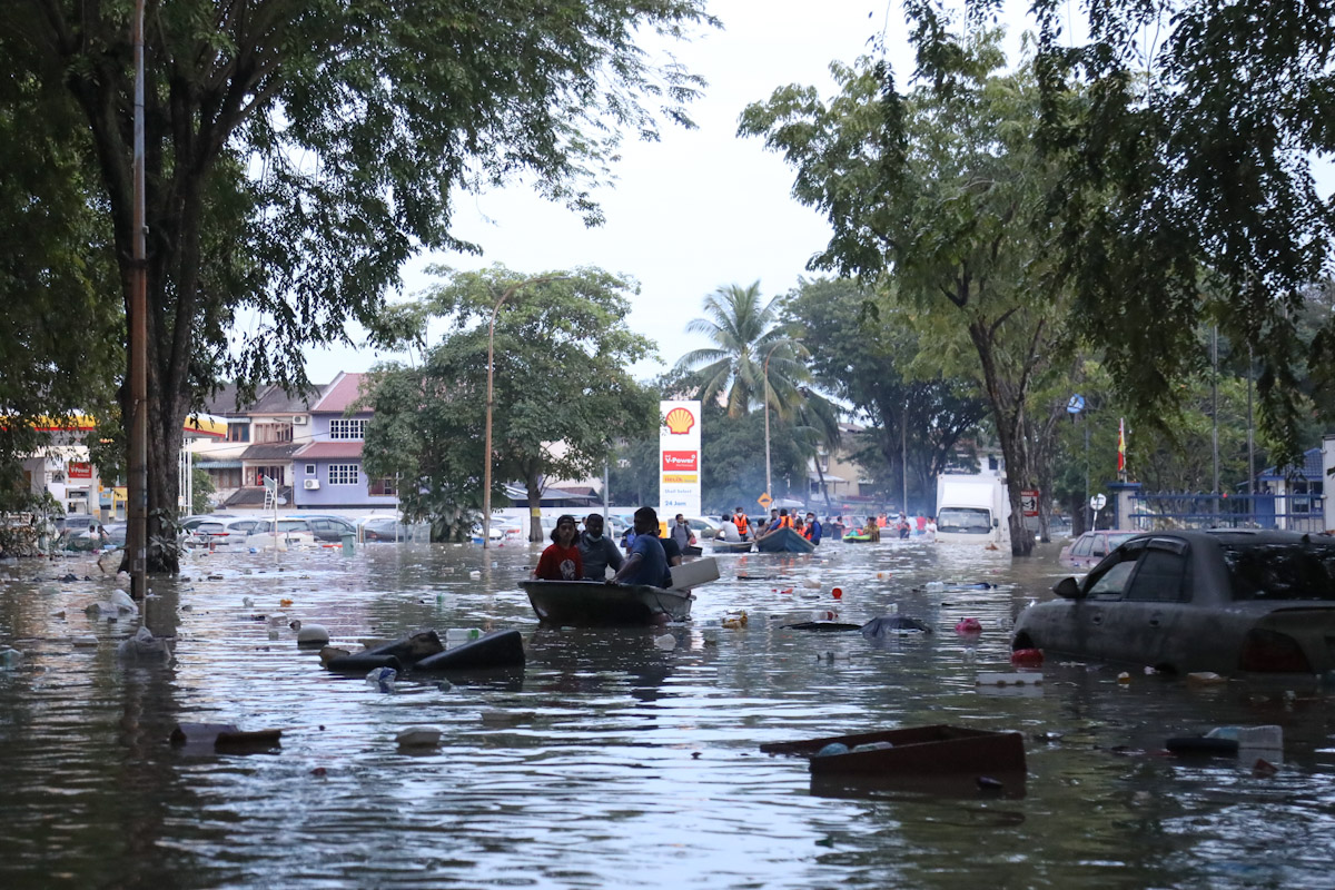 Flood victims exempted from paying driving license replacement fee, road, tax, VOC