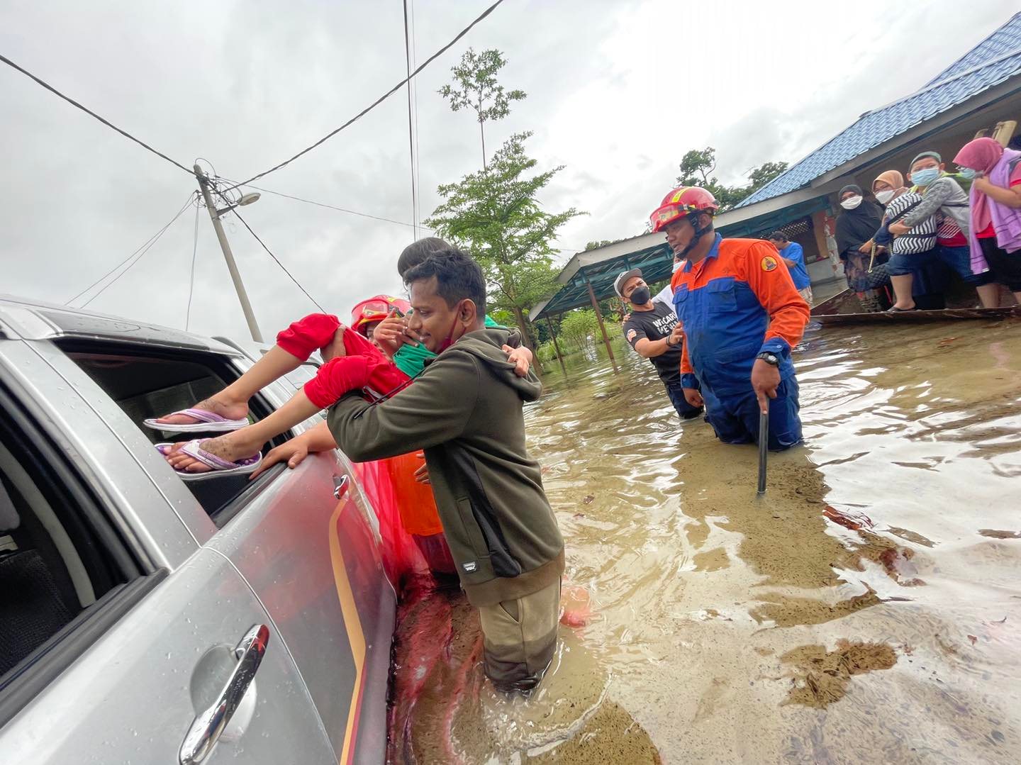 Amaran bahaya hujan lebat berterusan hingga esok di Selangor, KL
