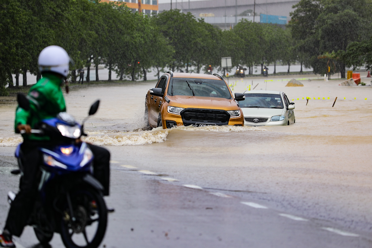 Hujan sangat lebat diramal di Selangor, Perak, Pahang hari ini