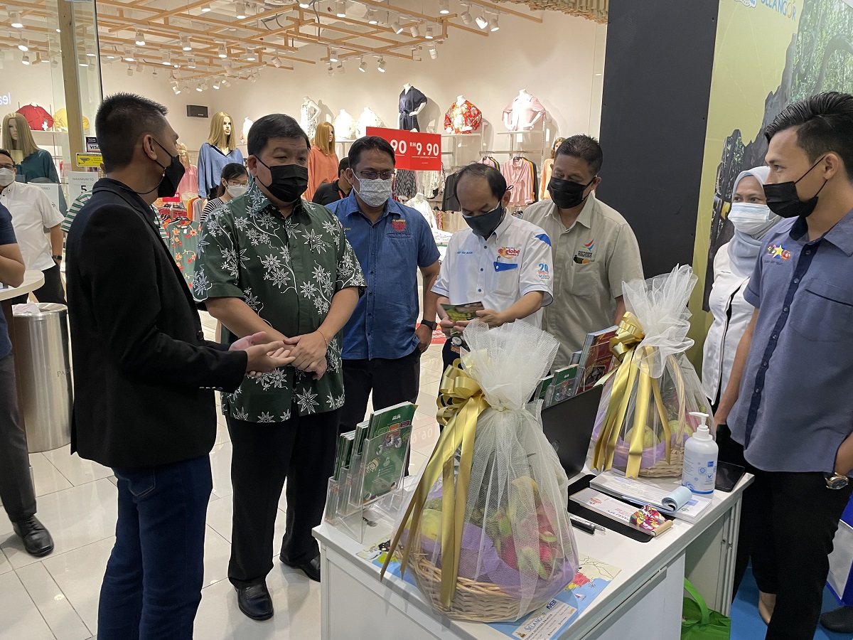 50 pengusaha dapat geran bantuan rancak semula pelancongan