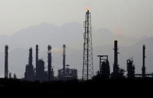 Oil rises as investors focus on OPEC+ decision amid growing Omicron fears