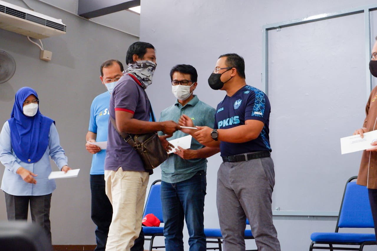 Bantuan banjir RM1,000 negeri mula diagih