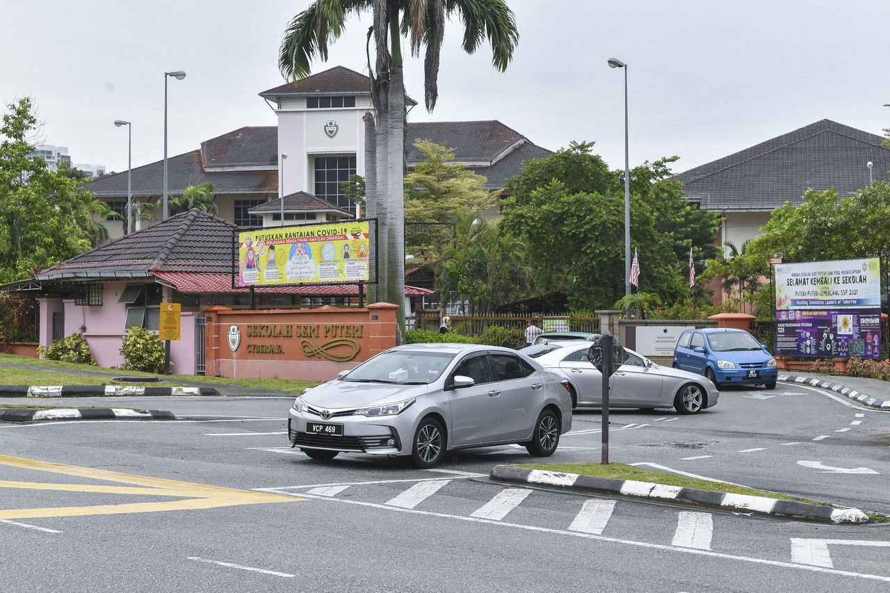 150 pelajar Seri Puteri Cyberjaya jadi kontak rapat dipindah ke IAB Bandar Enstek