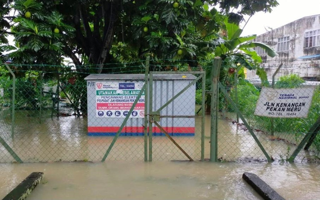 Floods: TNB shuts down 48 substations in Johor
