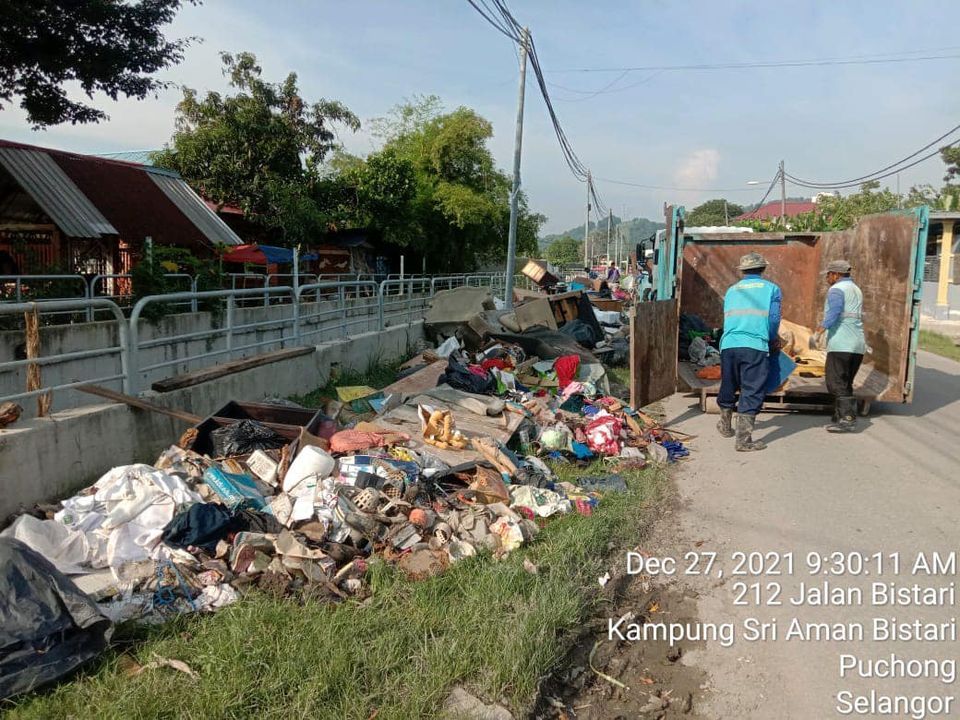 达鲁益山从雪州灾区  已清理逾2000公吨垃圾