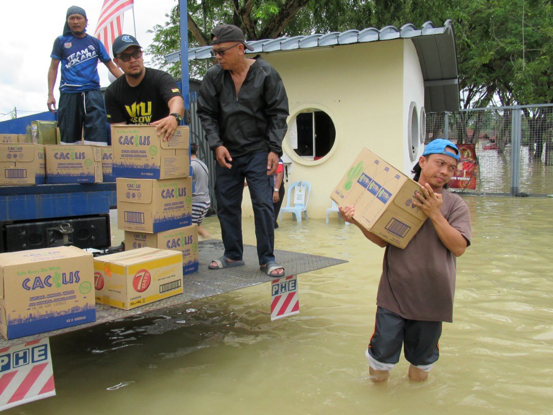 MBSA edar makanan asas, keperluan diri kepada mangsa banjir