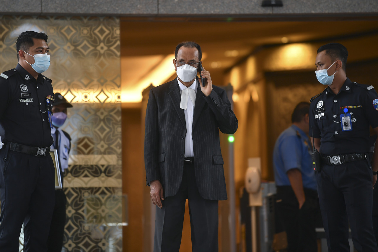 Najib fails to quash jail sentence, RM210 million fine in SRC case
