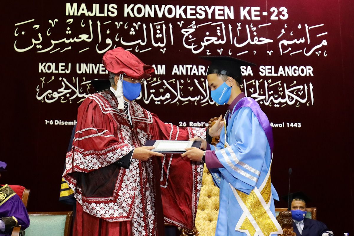 2,407 graduan Kuis dirai pada majlis konvokesyen