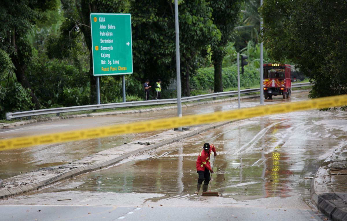 Bomba: Banjir di Lembah Klang mula surut secara berperingkat