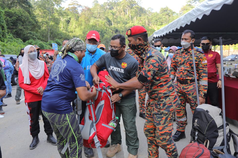 MB visits landslide area at Orang Asli village, deploys aid team