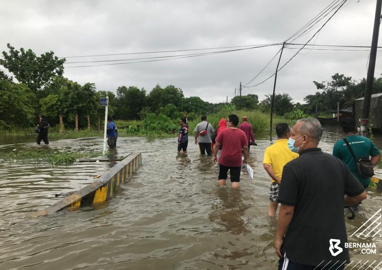 திடீர் வெள்ளம்- கோலக் கிள்ளான் தொகுதியில் 1,130  பாதிப்பு