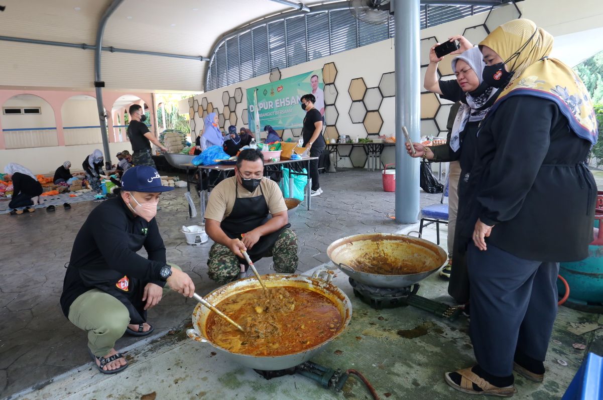 Banjir: Bantuan makanan, keperluan diri untuk penduduk Bukit Changgang enggan pindah