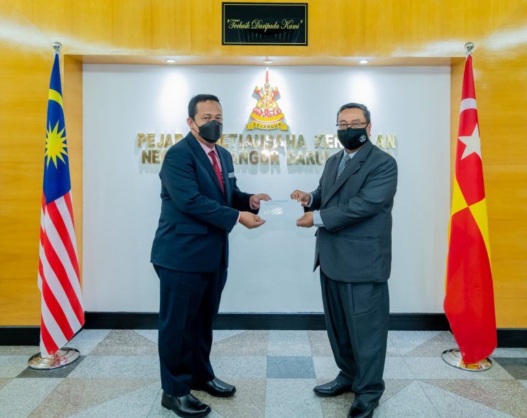 巴生市议会主席阿末法兹里 明日起擢升州财政司