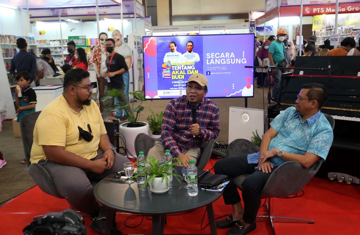 Penulis lirik kongsi rahsia capai kejayaan hidup