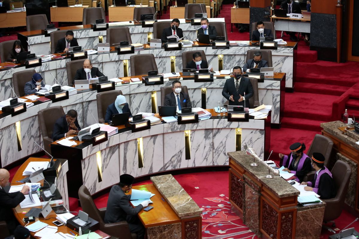 Selangor lulus had umur calon wakil rakyat turun kepada 18 tahun