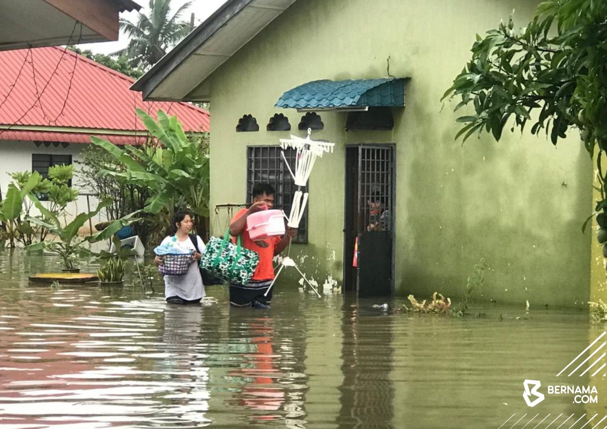 Jumlah mangsa banjir kilat di Klang lebih 1,000 pagi ini