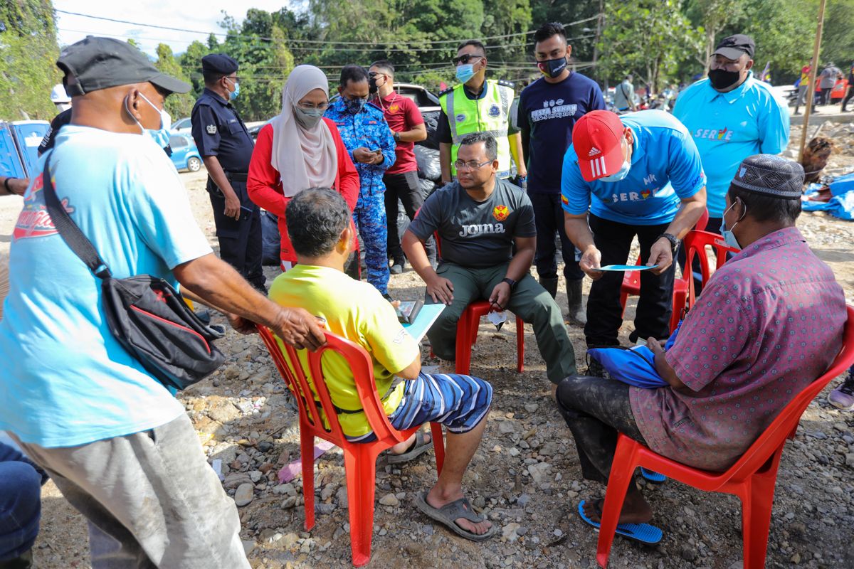Mangsa banjir berkurang kepada lebih 2,000 di pusat pemindahan
