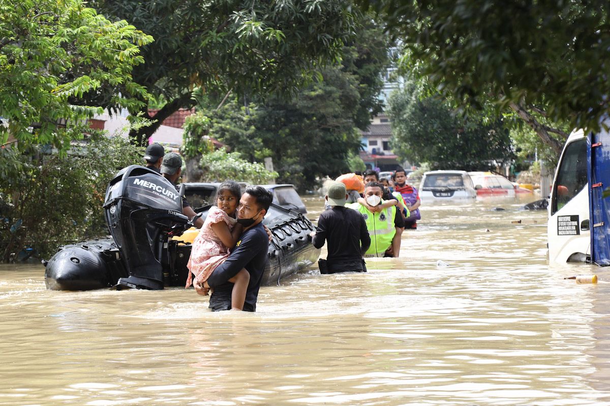 வெள்ளத்தில்  இதுவரை 14 மரணங்கள் பதிவு செய்யப்பட்டுள்ளது