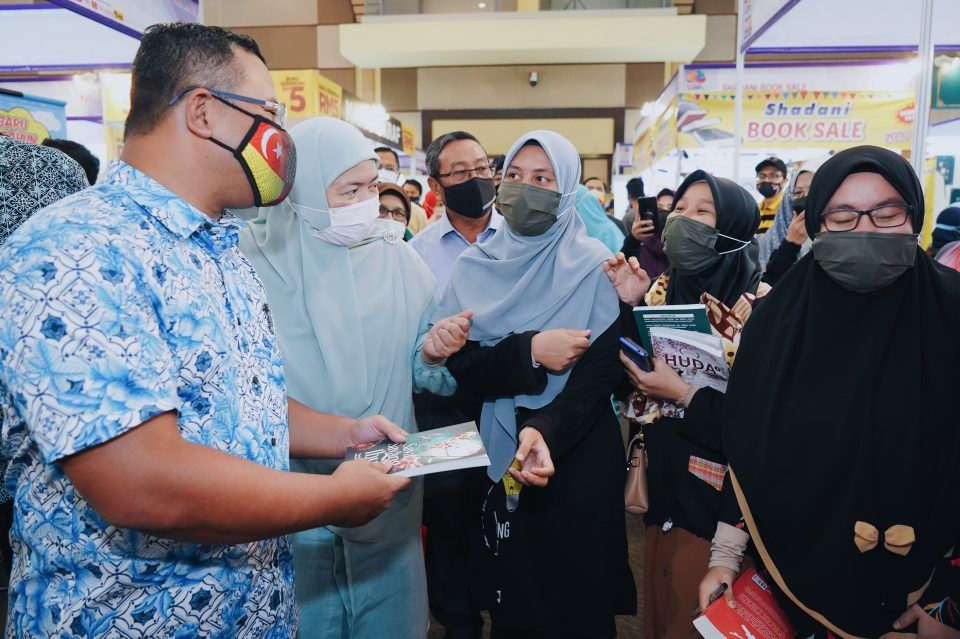 Selangor Book Fair expected to record over 200,000 visitors — MB