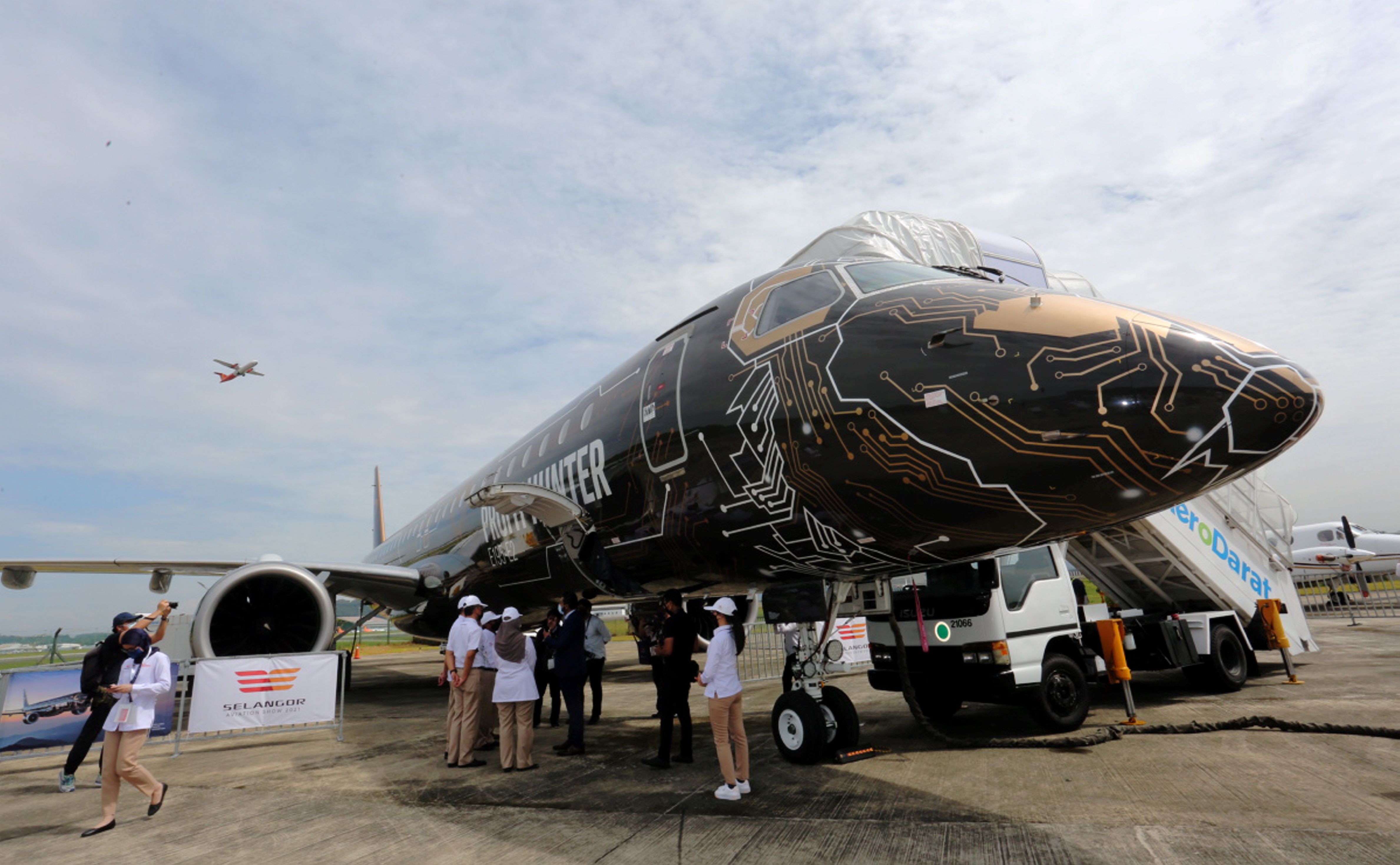 首届雪州航空展 吸引近5000人入场