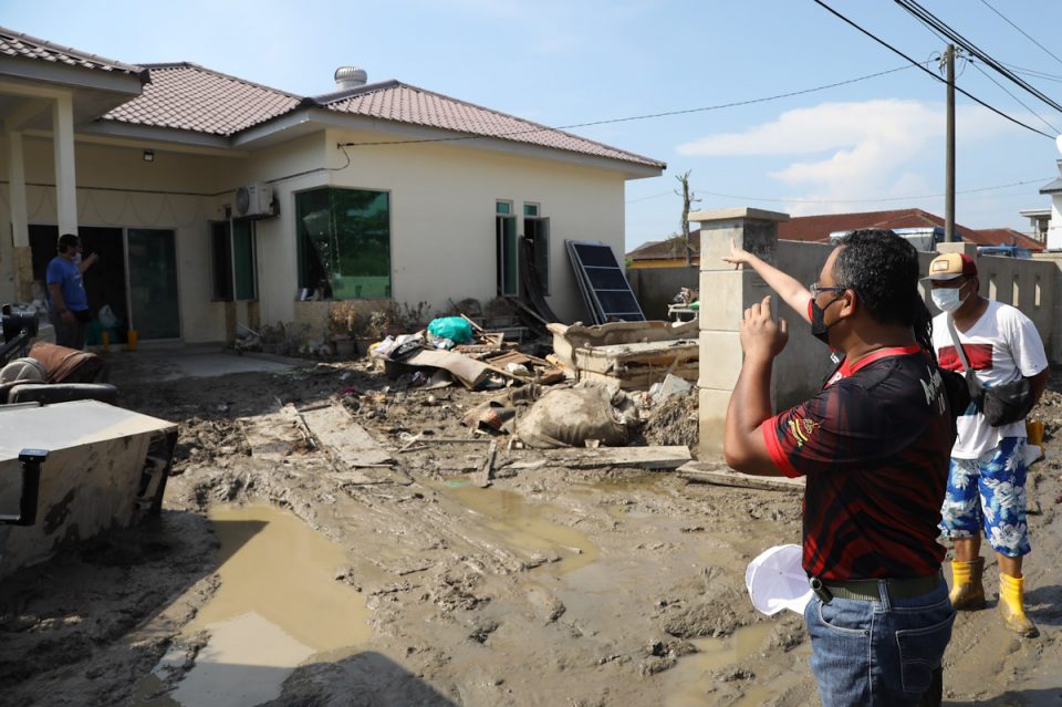 MB calls for efforts in post-flood cleanup at Kampung Bukit Lanchong