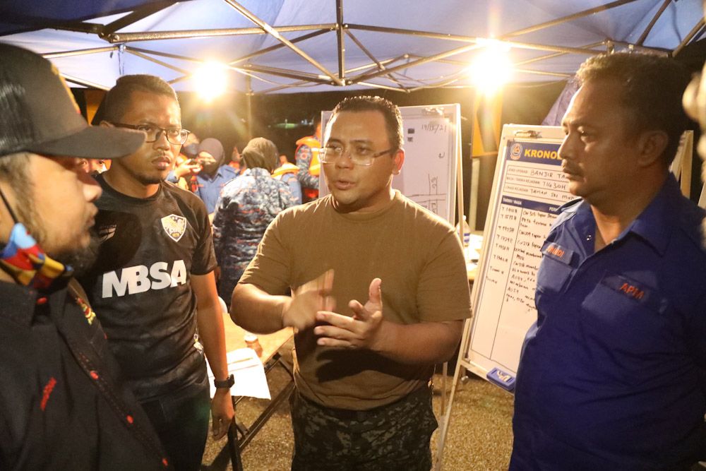 Flood: Selangor needs volunteers, trucks to clear bulk waste in cleaning ops