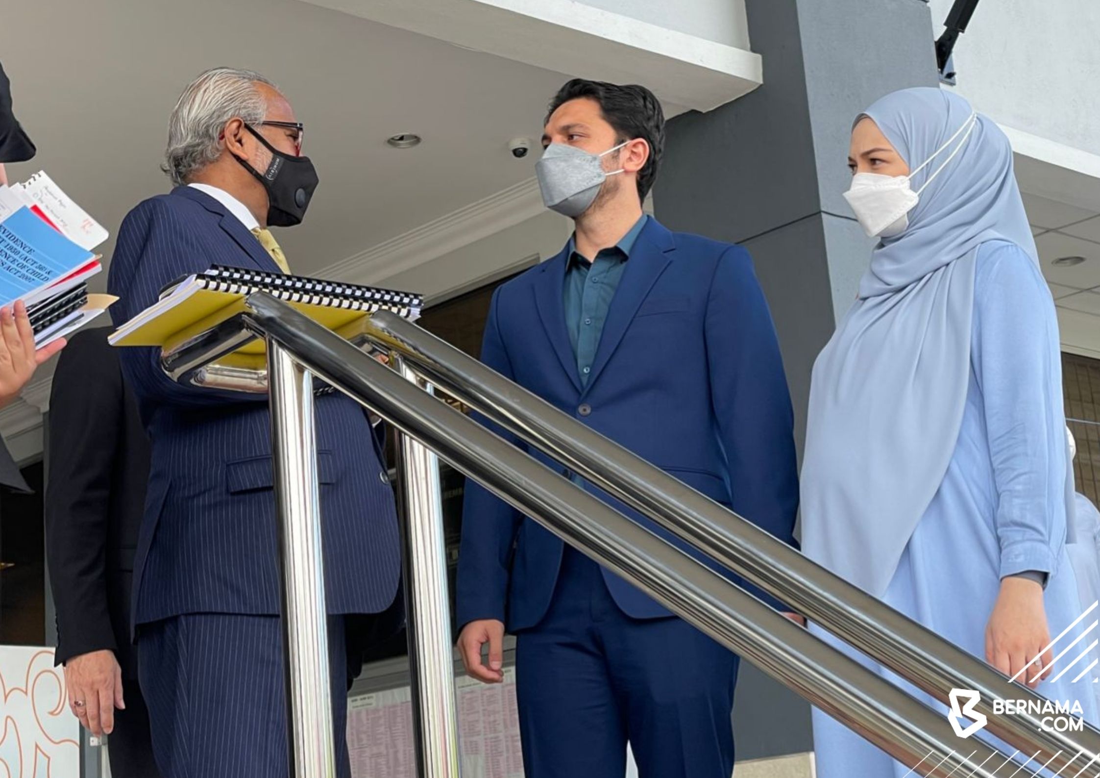 Neelofa, suami dilepas kes langgar SOP di Nilai