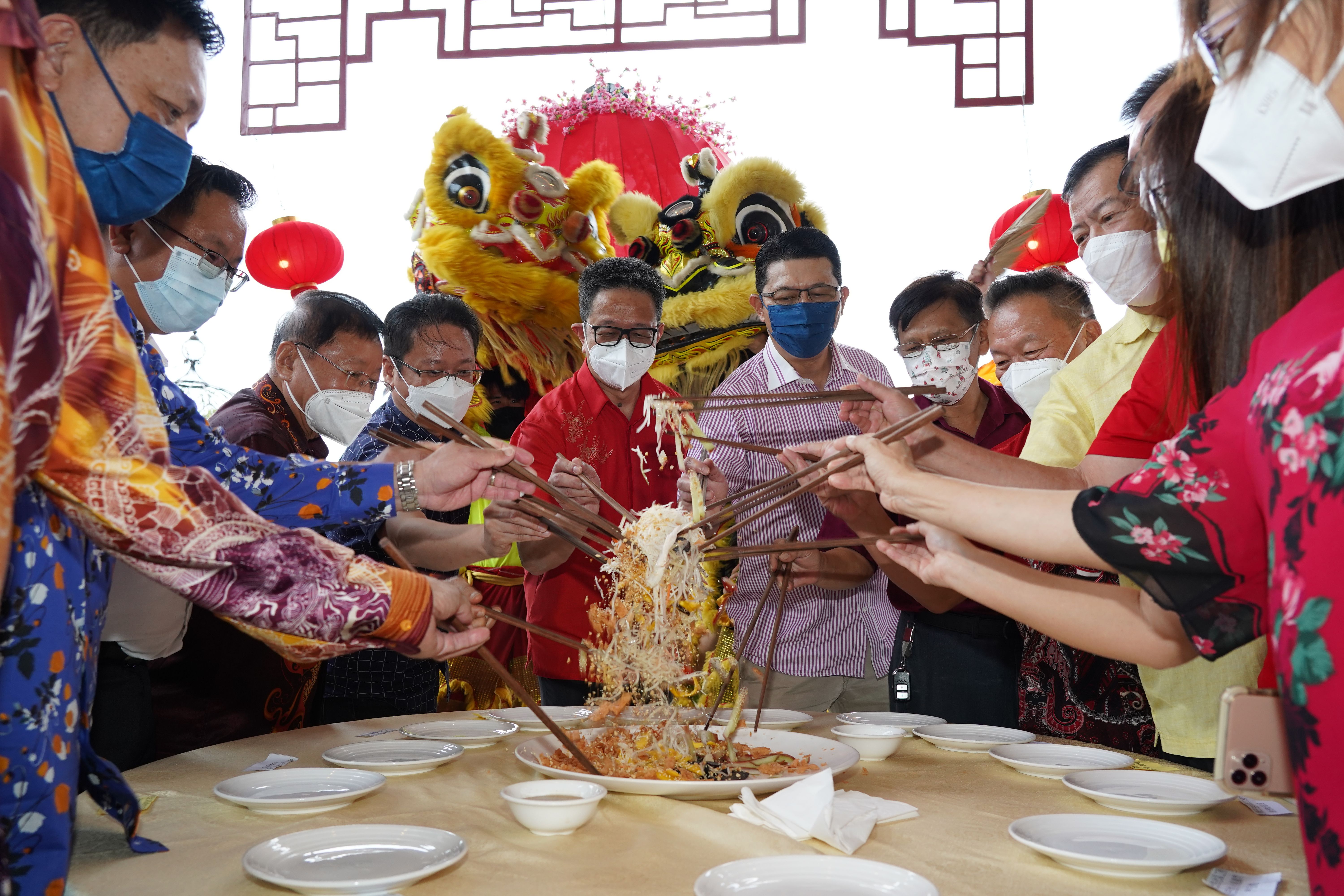 福虎临门旺年市集引爆  50年货摊位.轻松办年货