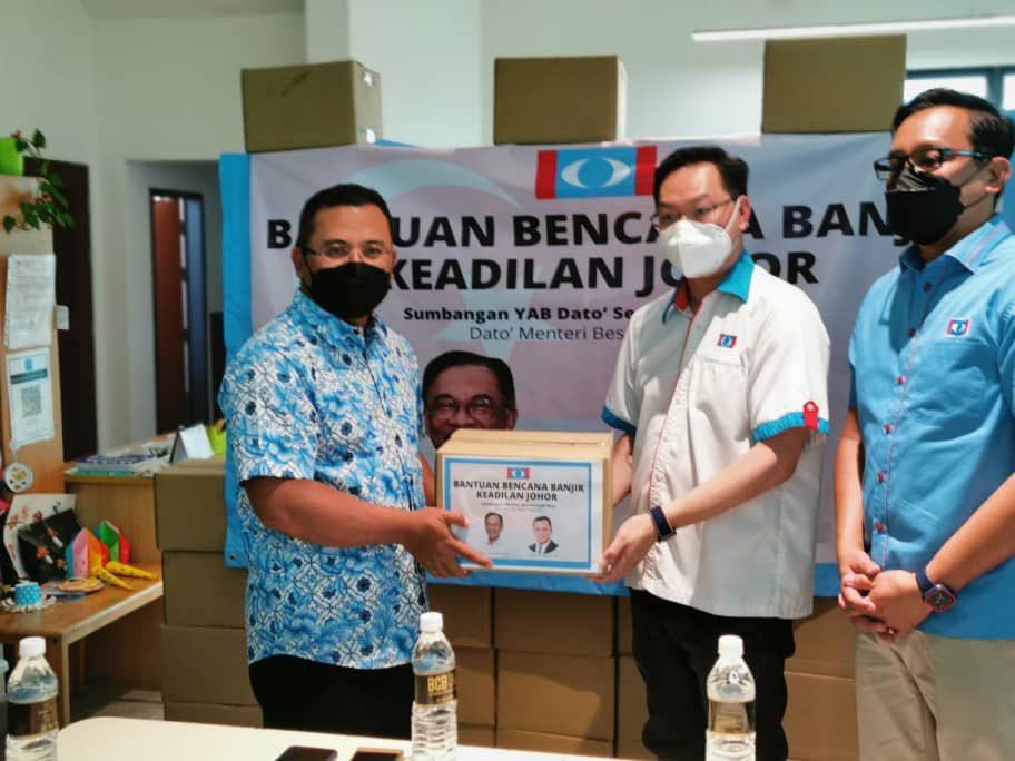 KEADILAN Selangor sumbang 1,000 bakul makanan untuk mangsa banjir di Johor