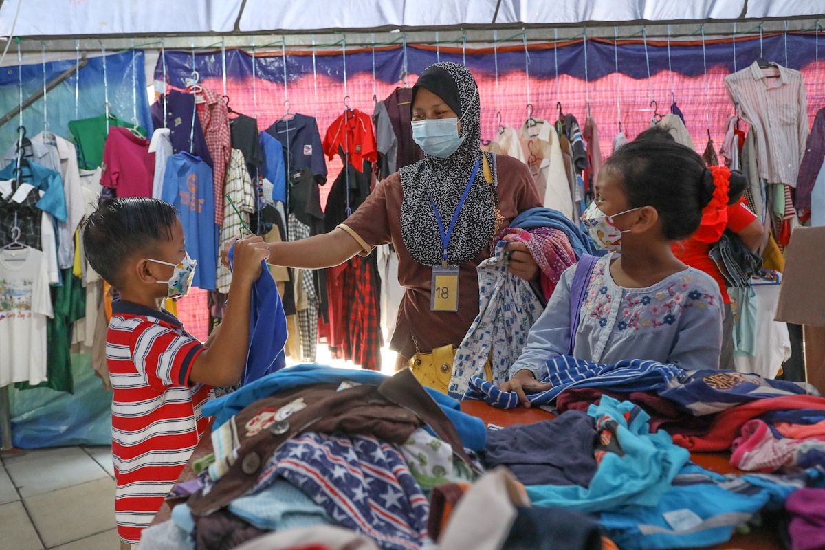 Tiga tan baju percuma habis 'disambar', seragam sekolah paling laku