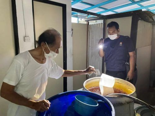 林怡威促居民关注积水区 防范黑班蚊滋生