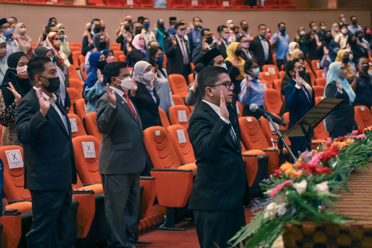 Penjawat awam perlu sedia terima perubahan, elak tertinggal