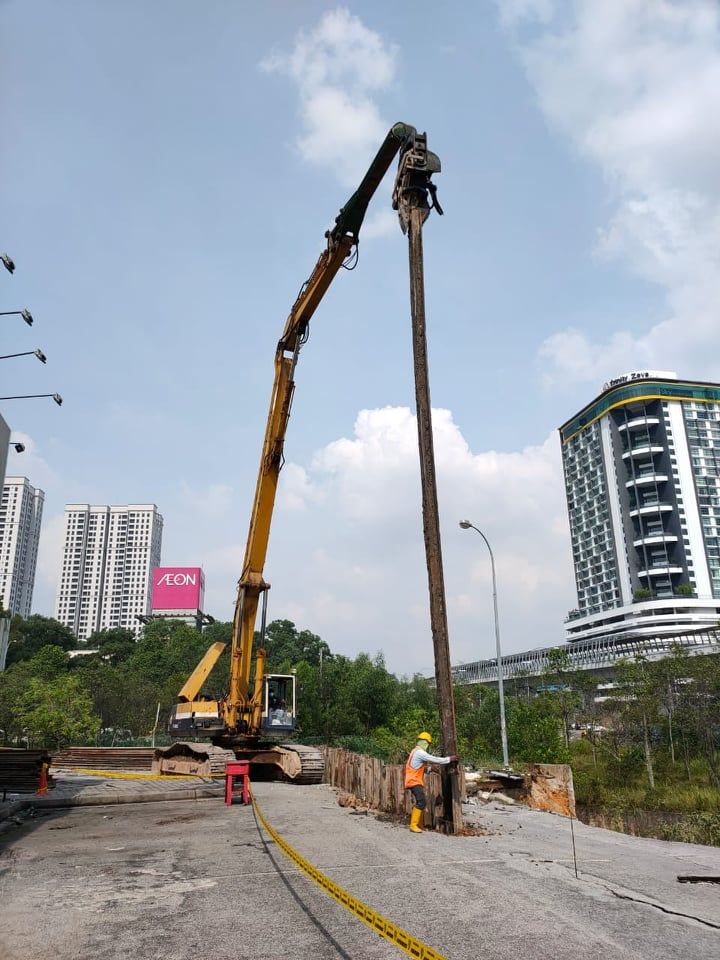 乐斯达里柏兰岭崩塌大水沟 预计7天完成临时桩.3个月修复好