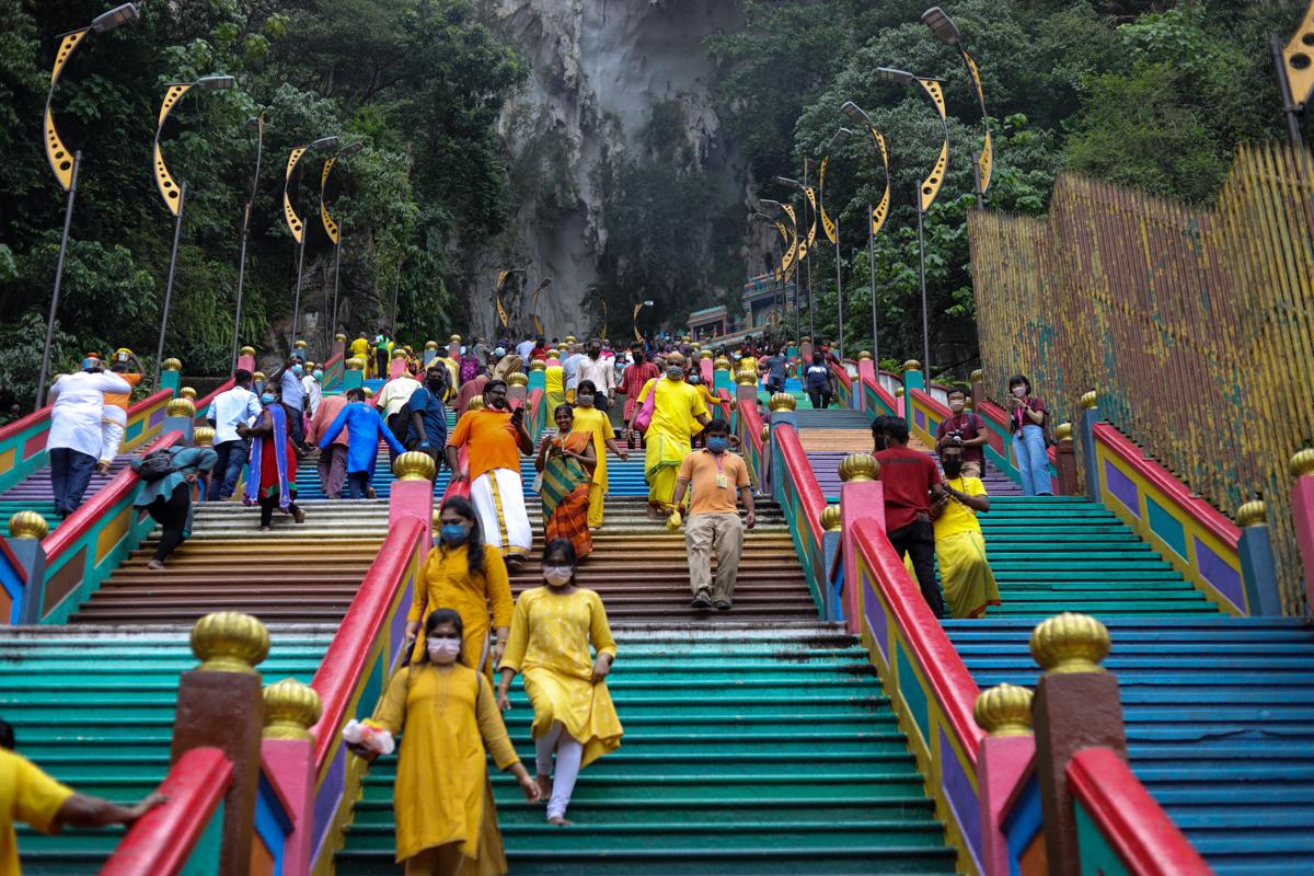 500 bungkus makanan diagih elak penganut Hindu berkumpul rai Thaipusam