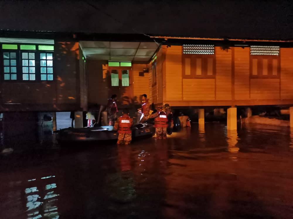 Floods: Number of evacuees continues to increase