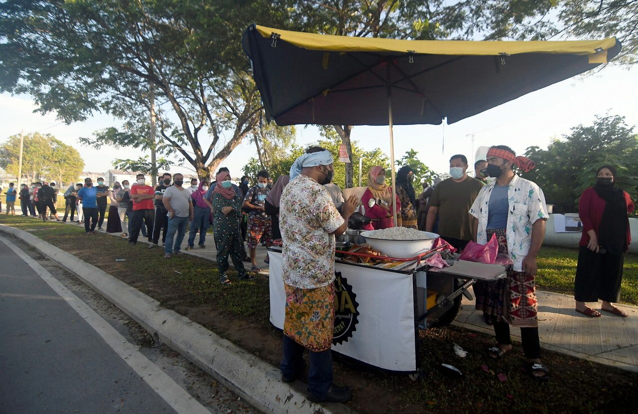 Peniaga nasi dagang tular cuba mohon tapak niaga MPKS