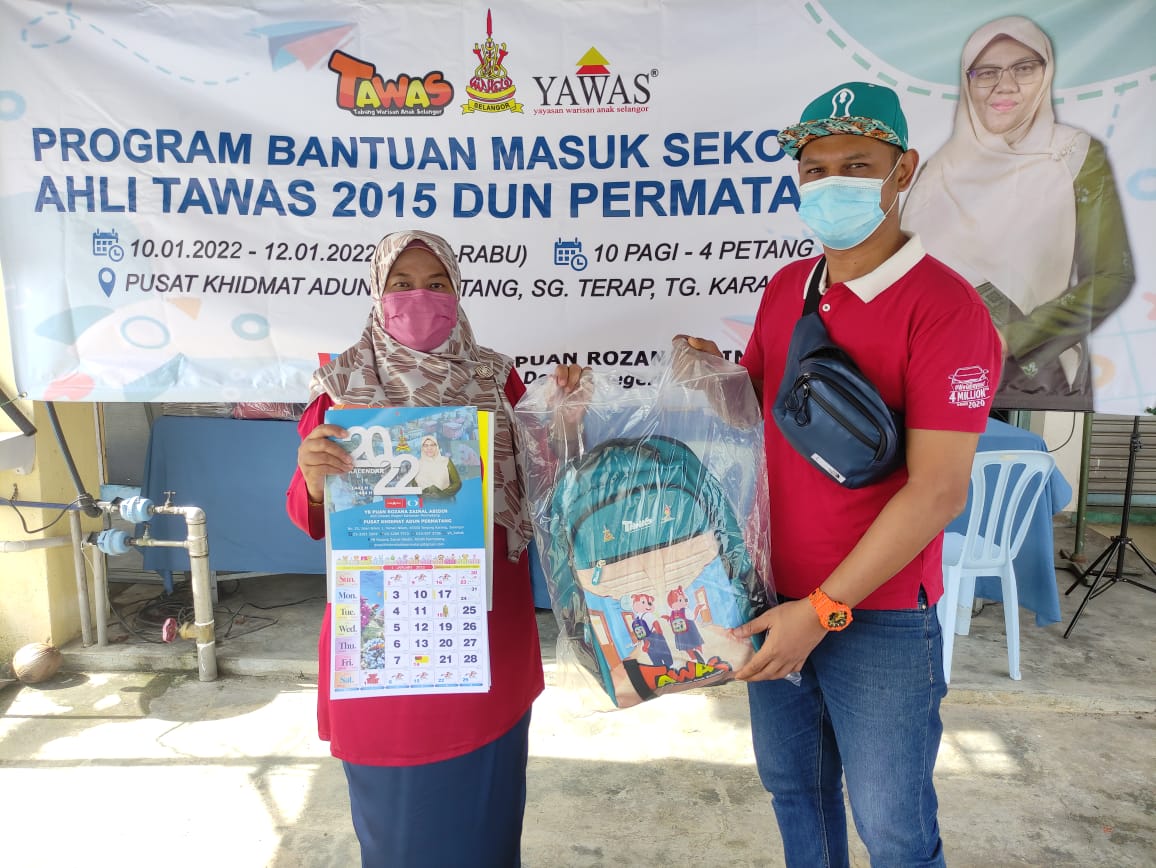 346 ahli Tawas DUN Permatang terima bantuan sekolah