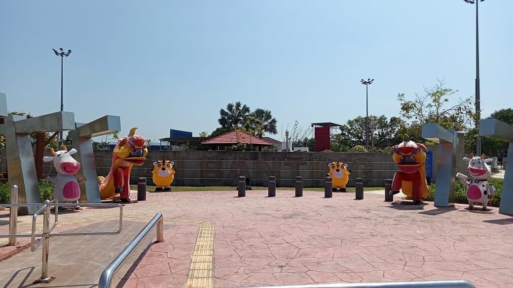 万津广场新春花灯吸引各族打卡 刘永山：促进文化交融