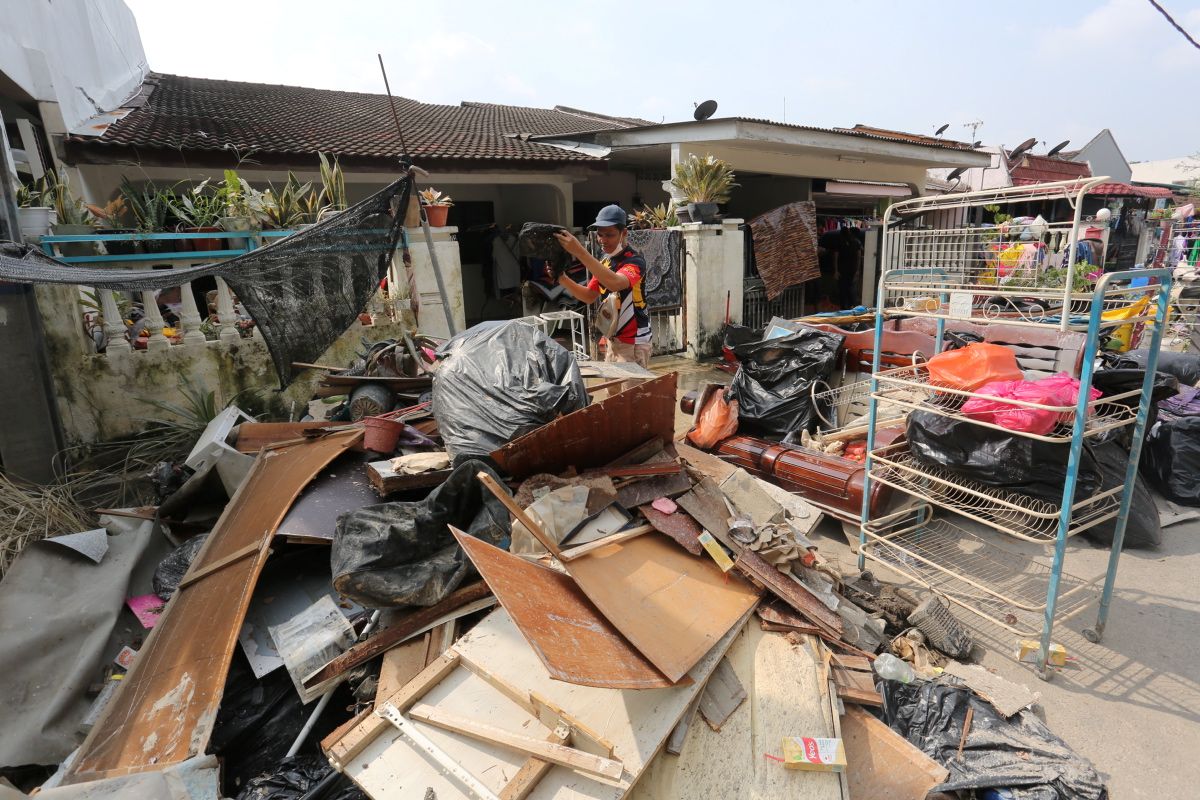 促妥善处理灾后垃圾  避免引发鼠尿病