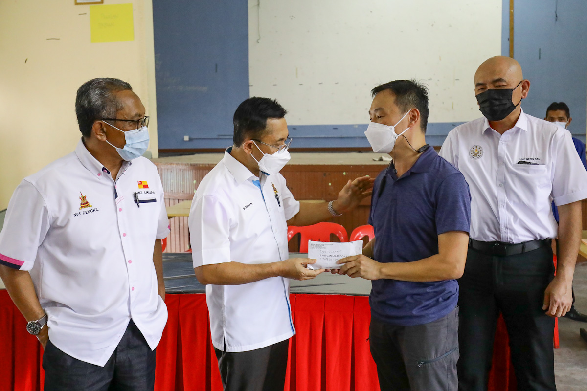 Waris korban banjir mahu kongsi bantuan RM10,000 dengan anggota bomba