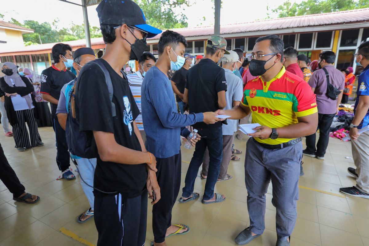 Almost 7,000 flood-hit families receive cash aid — MB